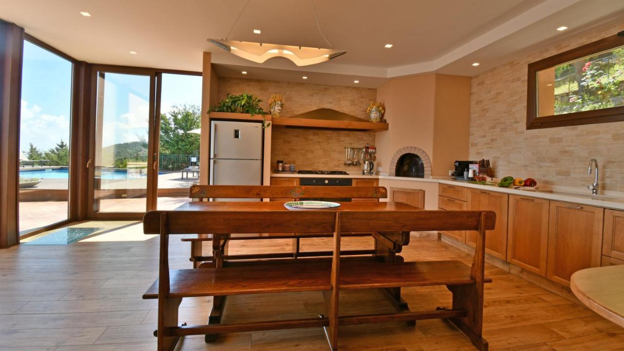 Villa Provenza 12&4, Emma Villas Cefalu Exterior photo