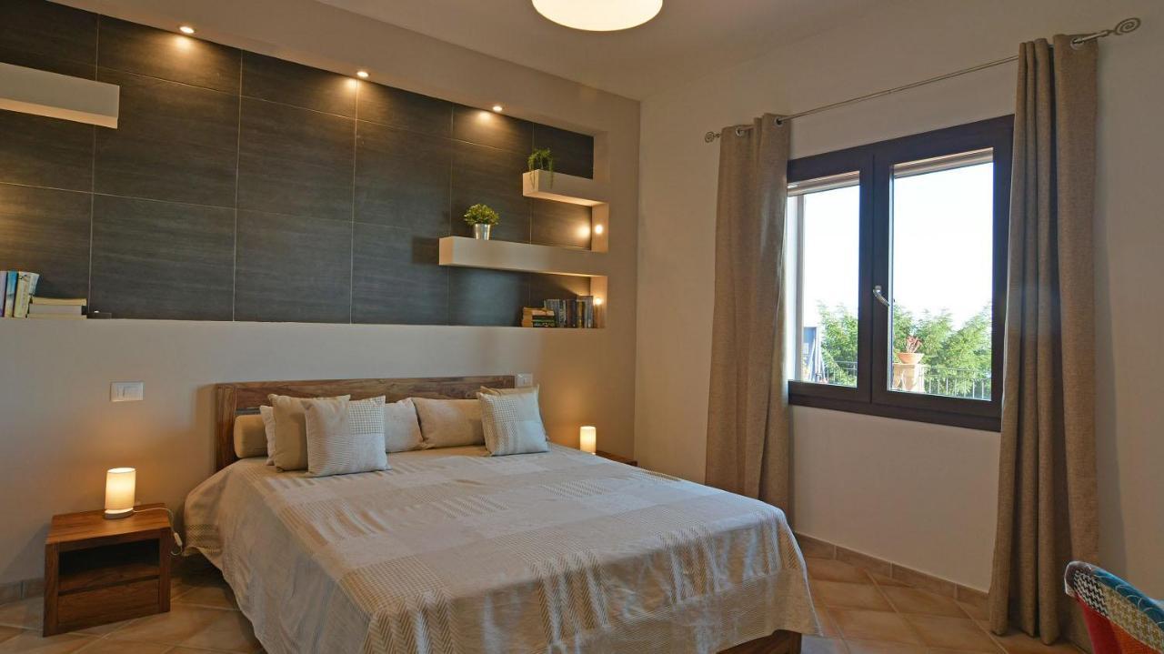 Villa Provenza 12&4, Emma Villas Cefalu Exterior photo