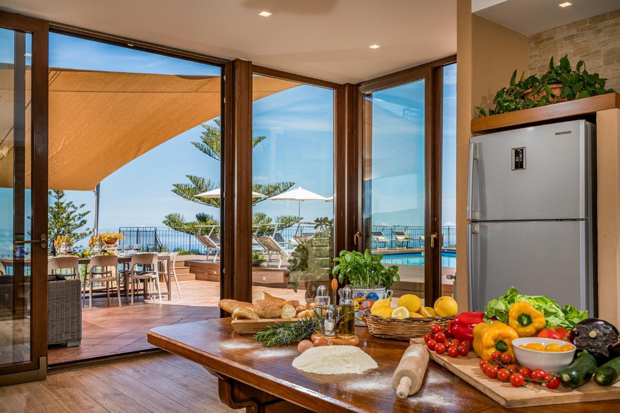 Villa Provenza 12&4, Emma Villas Cefalu Exterior photo